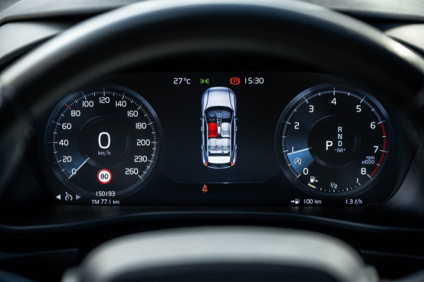 Volvo XC40 2.0 T4 Momentum Pro I Camera I apple android I zeer netjes I trekhaak I