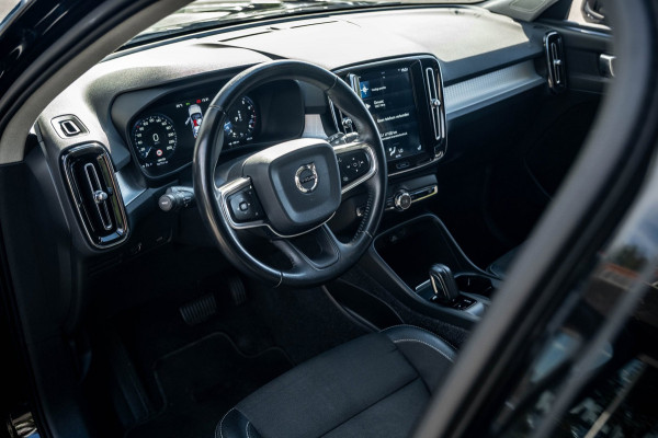 Volvo XC40 2.0 T4 Momentum Pro I Camera I apple android I zeer netjes I trekhaak I