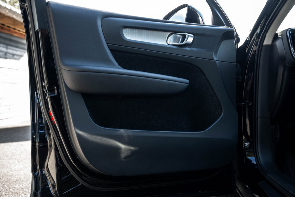 Volvo XC40 2.0 T4 Momentum Pro I Camera I apple android I zeer netjes I trekhaak I
