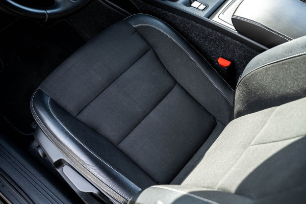 Volvo XC40 2.0 T4 Momentum Pro I Camera I apple android I zeer netjes I trekhaak I