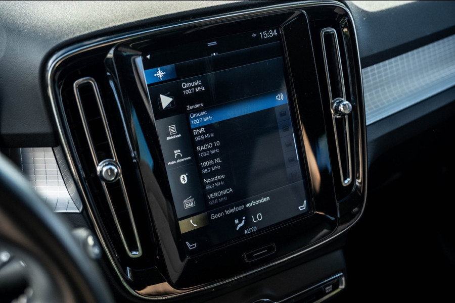 Volvo XC40 2.0 T4 Momentum Pro I Camera I apple android I zeer netjes I trekhaak I