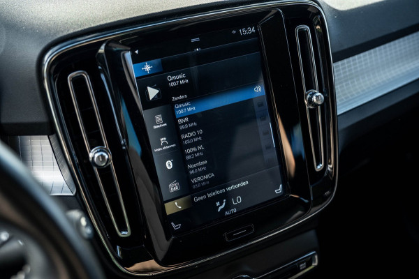 Volvo XC40 2.0 T4 Momentum Pro I Camera I apple android I zeer netjes I trekhaak I