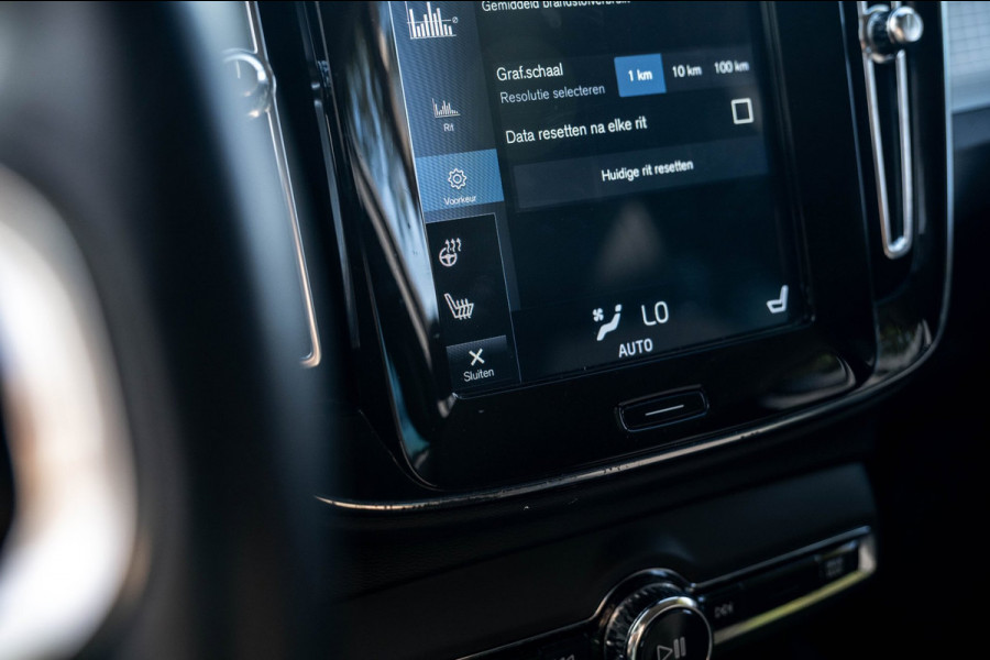 Volvo XC40 2.0 T4 Momentum Pro I Camera I apple android I zeer netjes I trekhaak I