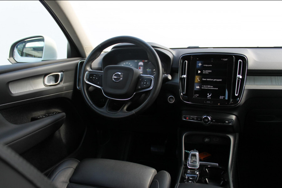 Volvo XC40 T4 211PK Automaat Recharge Inscription Expression Lederen bekleding / Cruise Control / DAB+ / Apple Carplay / 19" lm velgen / Navigatie