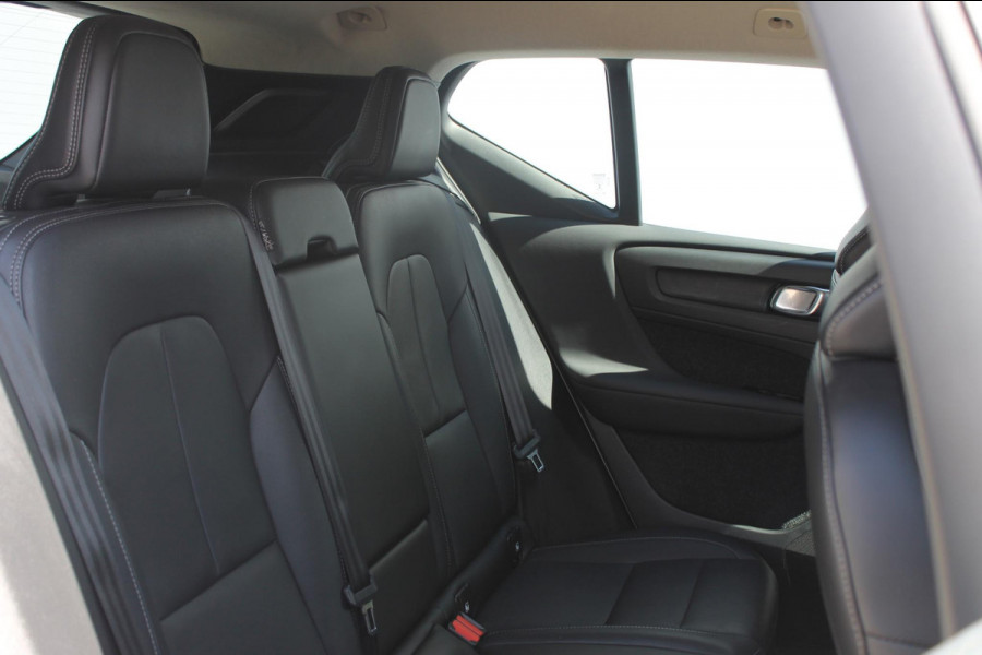 Volvo XC40 T4 211PK Automaat Recharge Inscription Expression Lederen bekleding / Cruise Control / DAB+ / Apple Carplay / 19" lm velgen / Navigatie