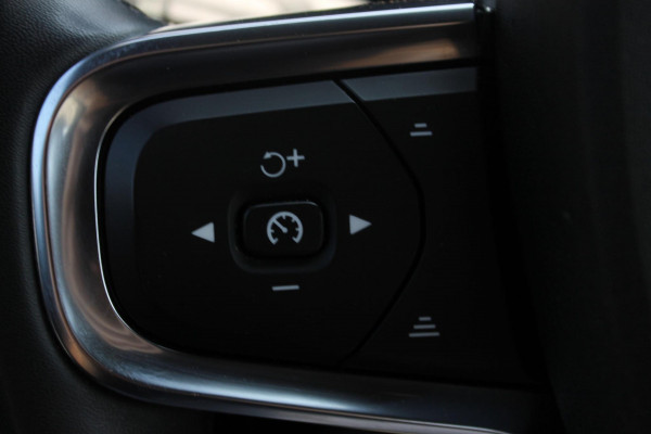 Volvo XC40 T4 211PK Automaat Recharge Inscription Expression Cruise control / DAB audio / Apple Carplay / Climate Control / Keyless entry