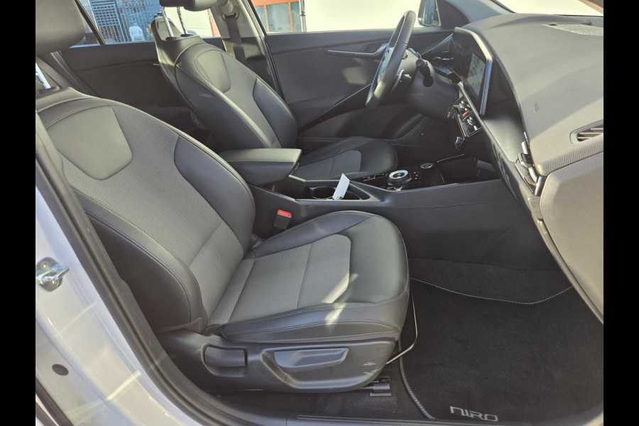 Kia Niro EV DynamicLine 64.8 kWh NL-AUTO | NAVI | CAMERA | 1/2 LEDER