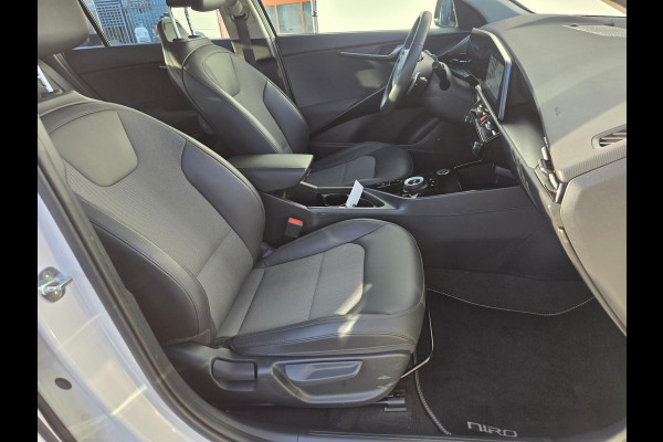 Kia Niro EV DynamicLine 64.8 kWh NL-AUTO | NAVI | CAMERA | 1/2 LEDER