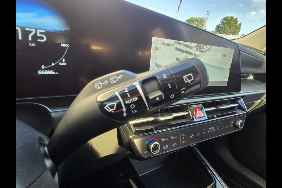 Kia Niro EV DynamicLine 64.8 kWh NL-AUTO | NAVI | CAMERA | 1/2 LEDER