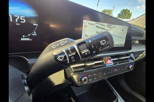 Kia Niro EV DynamicLine 64.8 kWh NL-AUTO | NAVI | CAMERA | 1/2 LEDER