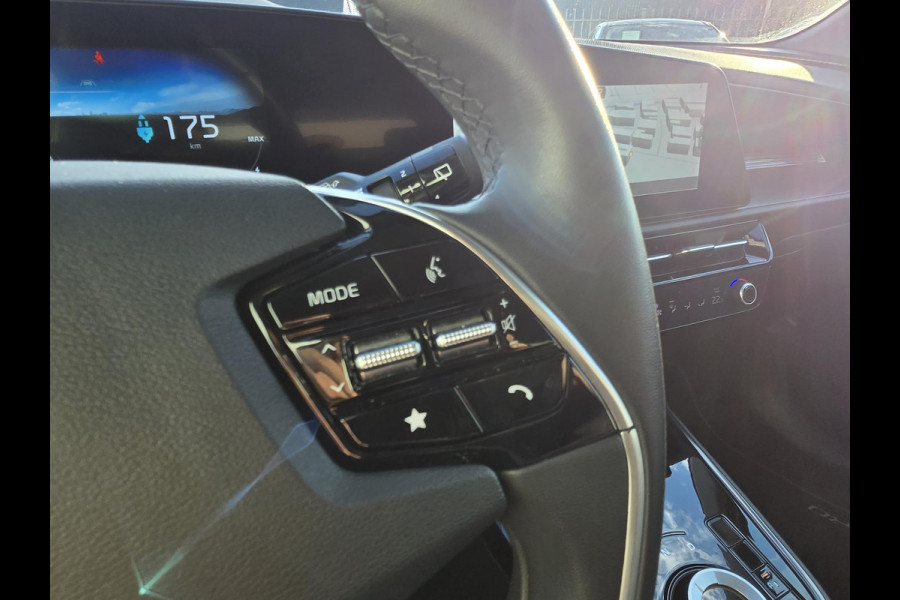 Kia Niro EV DynamicLine 64.8 kWh NL-AUTO | NAVI | CAMERA | 1/2 LEDER