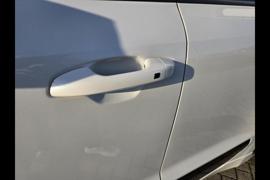 Kia Niro EV DynamicLine 64.8 kWh NL-AUTO | NAVI | CAMERA | 1/2 LEDER