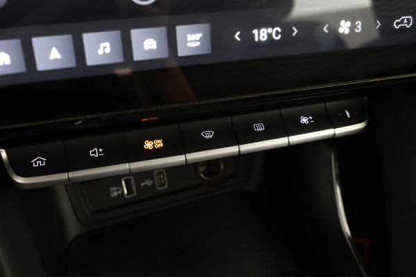 MG Mg zs ev EV Long Range Luxury 70 kWh Panorama, 360 camera, Apple carplay!