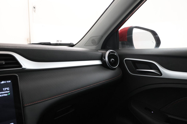 MG Mg zs ev EV Long Range Luxury 70 kWh Panorama, 360 camera, Apple carplay!