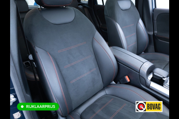 Mercedes-Benz GLA 250 e Business Solution AMG Limited | Panoramadak | Stoelverwarming | Sfeerverlichting | Camera | Navigatie | Focal Audio, Led High Performance, Side Assist, Carplay/Android, Privacy Glas, Zwarte Hemel