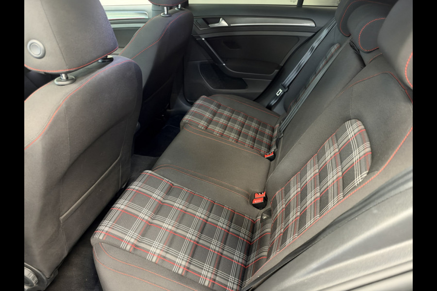 Volkswagen Golf 2.0 TSI GTI Performance Cruise/Climate PDC ACC Dynaudio