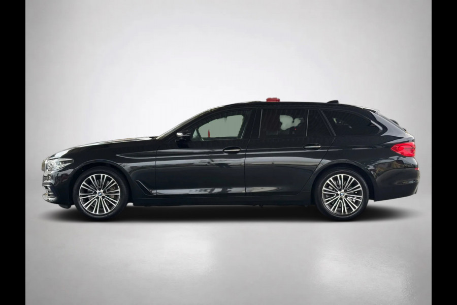 BMW 5 Serie Touring 530i High Executive (Dealer OndH, Panorama, Navi, StoelV, 360 Camera, Head-up, Comfort Stoelen, Etc)