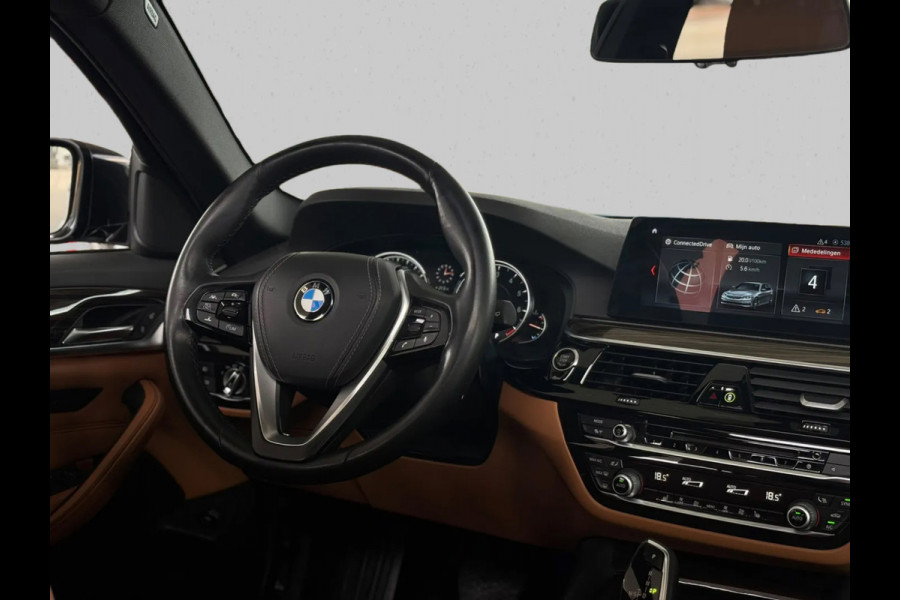 BMW 5 Serie Touring 530i High Executive (Dealer OndH, Panorama, Navi, StoelV, 360 Camera, Head-up, Comfort Stoelen, Etc)