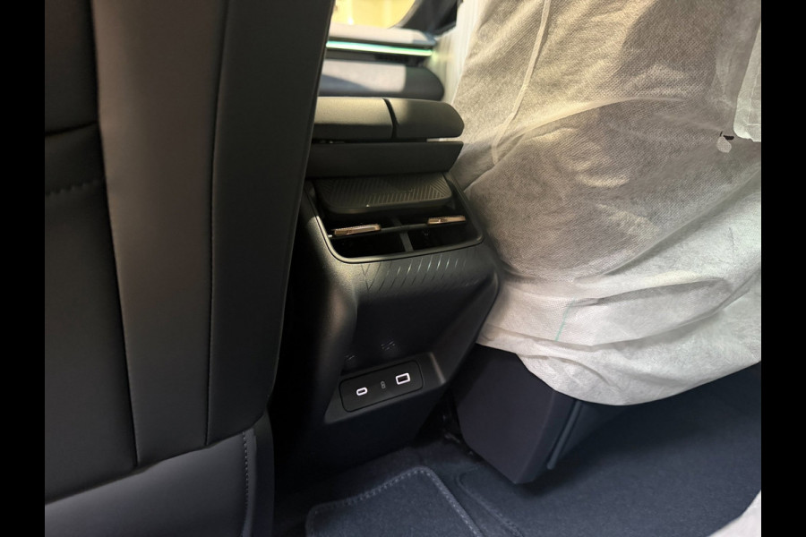 Lynk & Co 08 1.5 More|H&K|360|Pano|Stoel massage Verwarming en Ventilatie|200km elektrisch