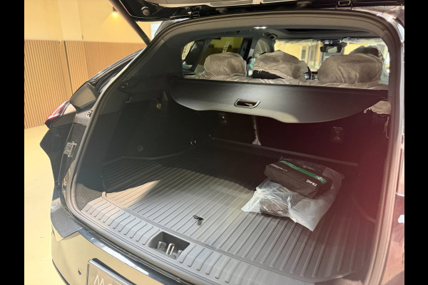 Lynk & Co 08 1.5 More|H&K|360|Pano|Stoel massage Verwarming en Ventilatie|200km elektrisch