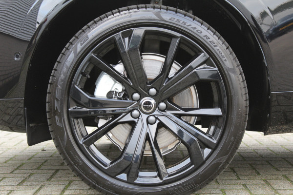 Volvo XC60 2.0 T6 Plug-in hybrid AWD Ultimate Black Edition | Panoramadak | Head-up | H/K | Memory