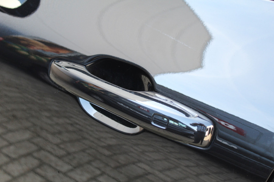 Volvo XC60 2.0 T6 Plug-in hybrid AWD Ultimate Black Edition | Panoramadak | Head-up | H/K | Memory
