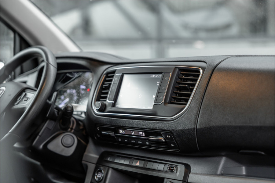 Fiat Scudo 2.0 MultiJet 145 PK L2H1 | Sortimo | CarPlay | Camera | Navigatie | Trekhaak | Standkachel | Grip control | F1 Flippers | DAB | Cruise control | Keyless start | DAB | Nieuwe APK | Dealer onderhouden