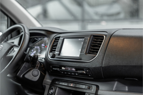 Fiat Scudo 2.0 MultiJet 145 PK L2H1 | Sortimo | CarPlay | Camera | Navigatie | Trekhaak | Standkachel | Grip control | F1 Flippers | DAB | Cruise control | Keyless start | DAB | Nieuwe APK | Dealer onderhouden