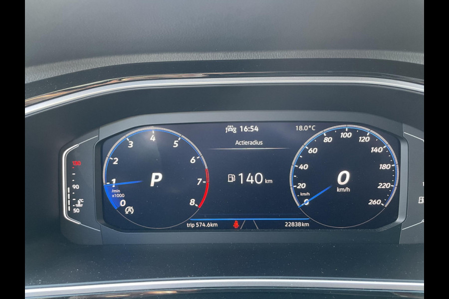 Volkswagen T-Roc 1.5 TSI 150pk DSG R-Line Navigatie Apple Carplay/Android Auto Parkeersensoren Camera Adaptive Cruise Control Elektrische achterklep Stoel- en stuurverwarming Climate Control Ledverlichting Virtual Cockpit