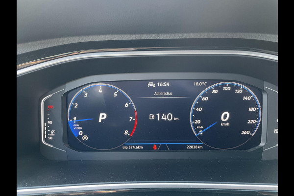 Volkswagen T-Roc 1.5 TSI 150pk DSG R-Line Navigatie Apple Carplay/Android Auto Parkeersensoren Camera Adaptive Cruise Control Elektrische achterklep Stoel- en stuurverwarming Climate Control Ledverlichting Virtual Cockpit
