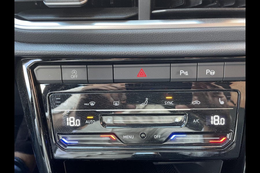 Volkswagen T-Roc 1.5 TSI 150pk DSG R-Line Navigatie Apple Carplay/Android Auto Parkeersensoren Camera Adaptive Cruise Control Elektrische achterklep Stoel- en stuurverwarming Climate Control Ledverlichting Virtual Cockpit