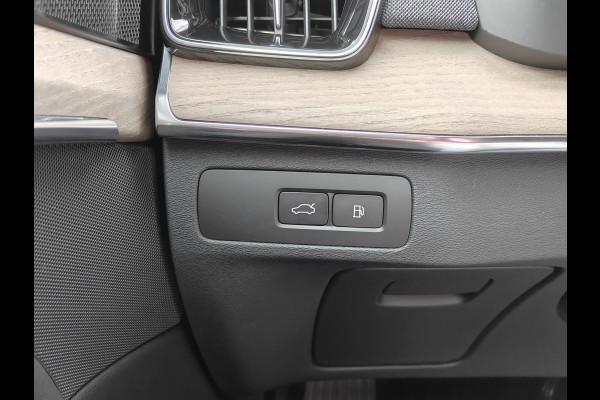 Volvo XC90 T8 455PK Plug-in hybrid AWD Ultra Dark | BLIS | 360 Camera | H&K | Luchtvering | Trekhaak | Pano | HUD | ACC |