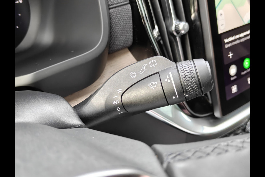 Volvo XC90 T8 455PK Plug-in hybrid AWD Ultra Dark | BLIS | 360 Camera | H&K | Luchtvering | Trekhaak | Pano | HUD | ACC |