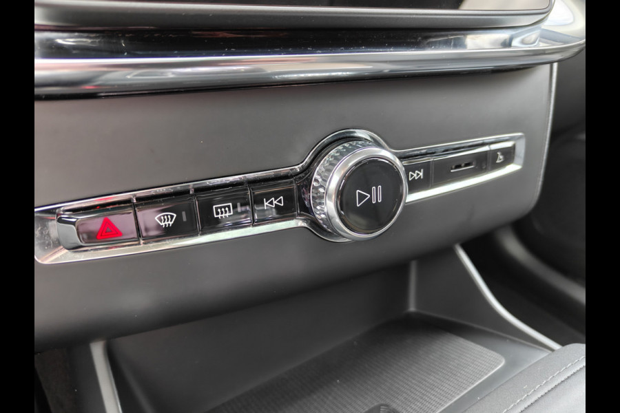Volvo XC90 T8 455PK Plug-in hybrid AWD Ultra Dark | BLIS | 360 Camera | H&K | Luchtvering | Trekhaak | Pano | HUD | ACC |