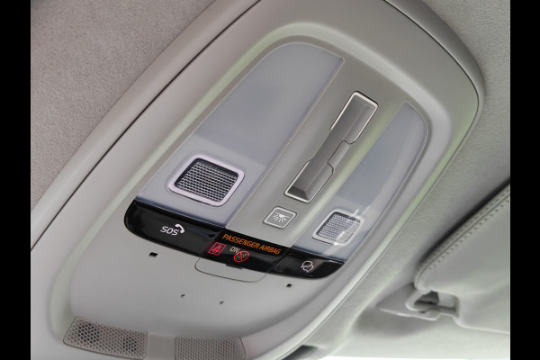 Volvo XC90 T8 455PK Plug-in hybrid AWD Ultra Dark | BLIS | 360 Camera | H&K | Luchtvering | Trekhaak | Pano | HUD | ACC |