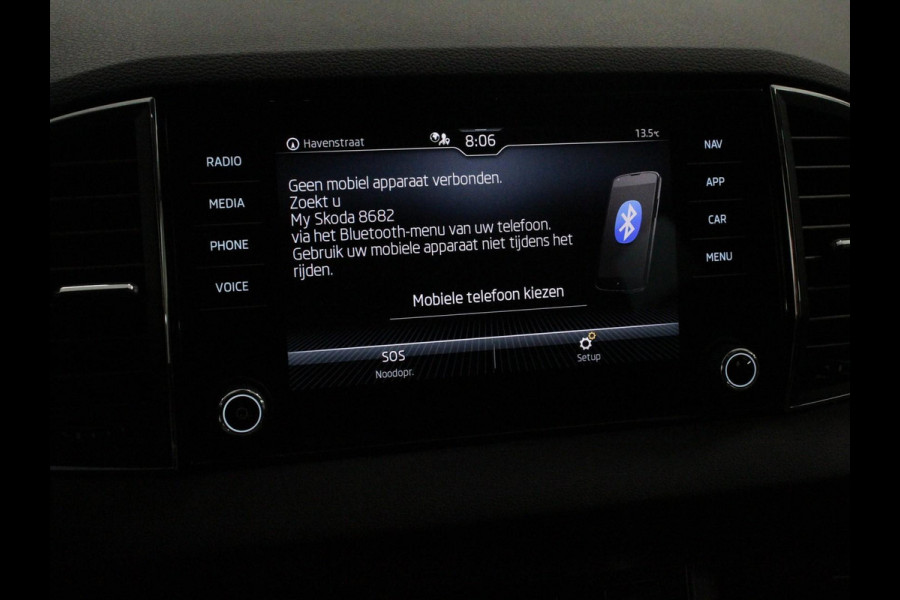 Škoda Karoq 1.5 TSI 150pk Automaat Style Climate Control Cruise Control LED Lichtmetalen velgen Navigatie Apple Carplay/ Android Auto Keyless