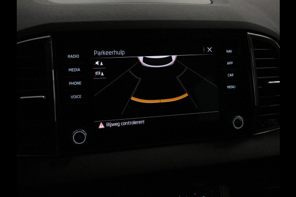 Škoda Karoq 1.5 TSI 150pk Automaat Style Climate Control Cruise Control LED Lichtmetalen velgen Navigatie Apple Carplay/ Android Auto Keyless