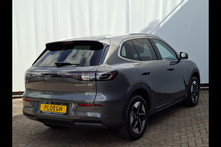 Volvo EX40 Geely E5 Pro+ 68 kWh V2L Long Range Adapt.Cruise Memory Frost grey