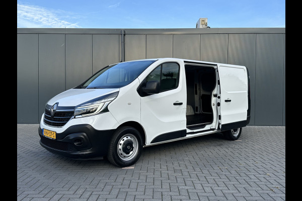 Renault Trafic 2.0 dCi 120 PK / L2H1 / 1e EIG. / DUBBELE SCHUIFDEUREN / TREKHAAK / LED KOPLAMPEN / AIRCO / CRUISE