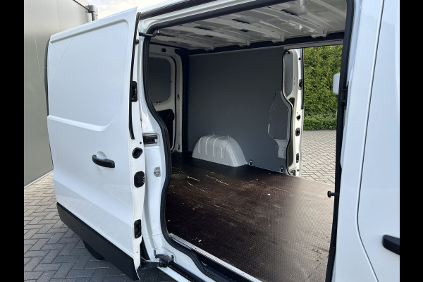 Renault Trafic 2.0 dCi 120 PK / L2H1 / 1e EIG. / DUBBELE SCHUIFDEUREN / TREKHAAK / LED KOPLAMPEN / AIRCO / CRUISE