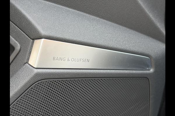 Audi A3 Sportback 45 TFSI e S edition Competition | Matrix LED-koplampen |  18 inch | Bang&Olufsen | Camera | Adaptive cruise control | Elektrisch verstelbare stoel(en) met geheugen | Head up Display | Keyless entry
