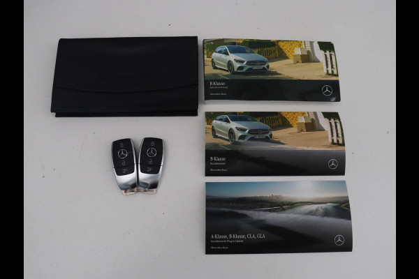 Mercedes-Benz B-klasse 200 Business | SOH 98.6% | Leder/Alcantara | Camera | AMG-Line | Park assist | Cruise control | Navigatie | Carplay | Sfeerverlichting | Climate control | Full LED |