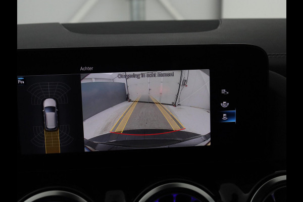 Mercedes-Benz B-klasse 200 Business | SOH 98.6% | Leder/Alcantara | Camera | AMG-Line | Park assist | Cruise control | Navigatie | Carplay | Sfeerverlichting | Climate control | Full LED |