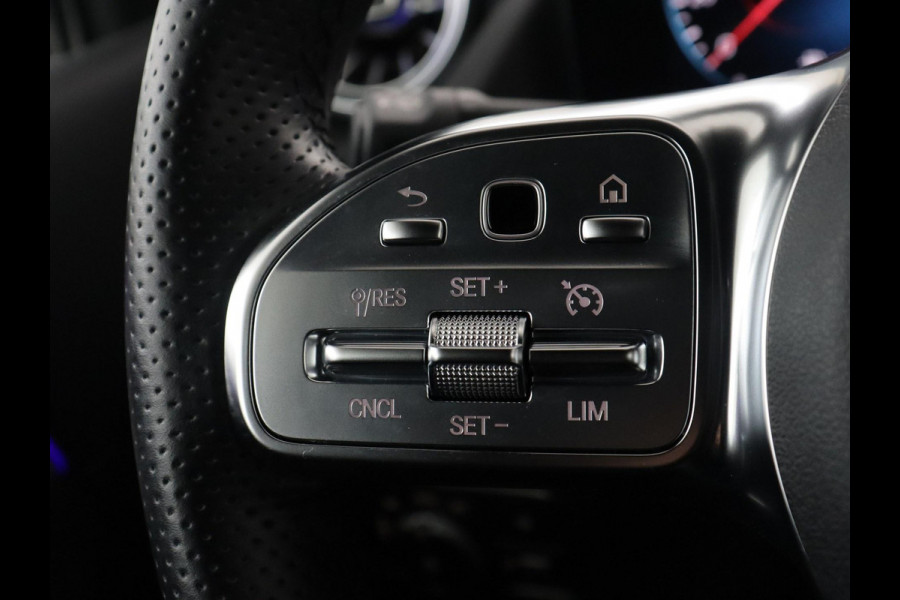 Mercedes-Benz B-klasse 200 Business | SOH 98.6% | Leder/Alcantara | Camera | AMG-Line | Park assist | Cruise control | Navigatie | Carplay | Sfeerverlichting | Climate control | Full LED |