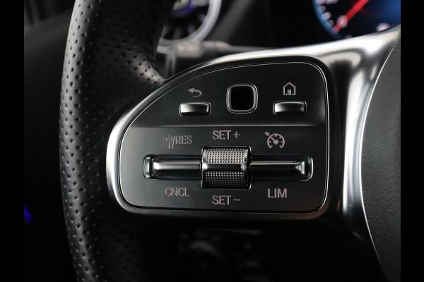 Mercedes-Benz B-klasse 200 Business | SOH 98.6% | Leder/Alcantara | Camera | AMG-Line | Park assist | Cruise control | Navigatie | Carplay | Sfeerverlichting | Climate control | Full LED |