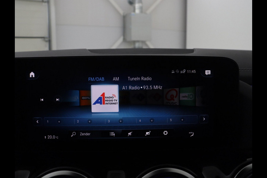 Mercedes-Benz B-klasse 200 Business | SOH 98.6% | Leder/Alcantara | Camera | AMG-Line | Park assist | Cruise control | Navigatie | Carplay | Sfeerverlichting | Climate control | Full LED |
