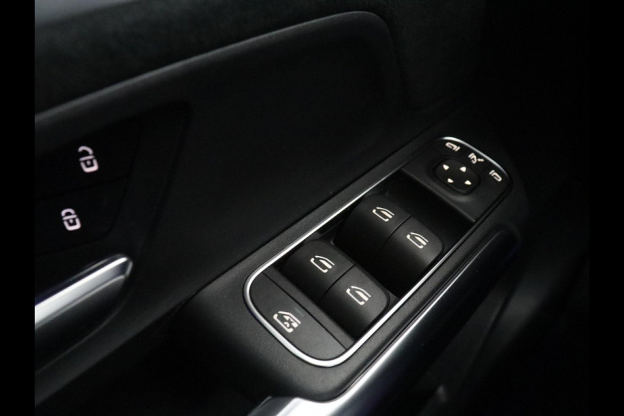 Mercedes-Benz B-klasse 200 Business | SOH 98.6% | Leder/Alcantara | Camera | AMG-Line | Park assist | Cruise control | Navigatie | Carplay | Sfeerverlichting | Climate control | Full LED |