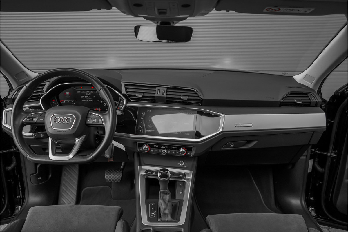 Audi Q3 Sportback 35 TFSI Pro Line S Pano CarPlay Trekhaak 20"