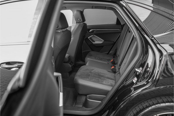 Audi Q3 Sportback 35 TFSI Pro Line S Pano CarPlay Trekhaak 20"