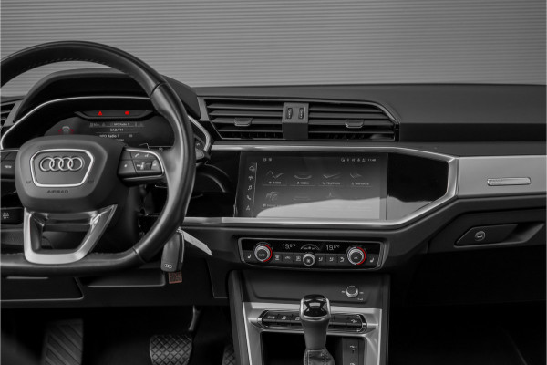 Audi Q3 Sportback 35 TFSI Pro Line S Pano CarPlay Trekhaak 20"